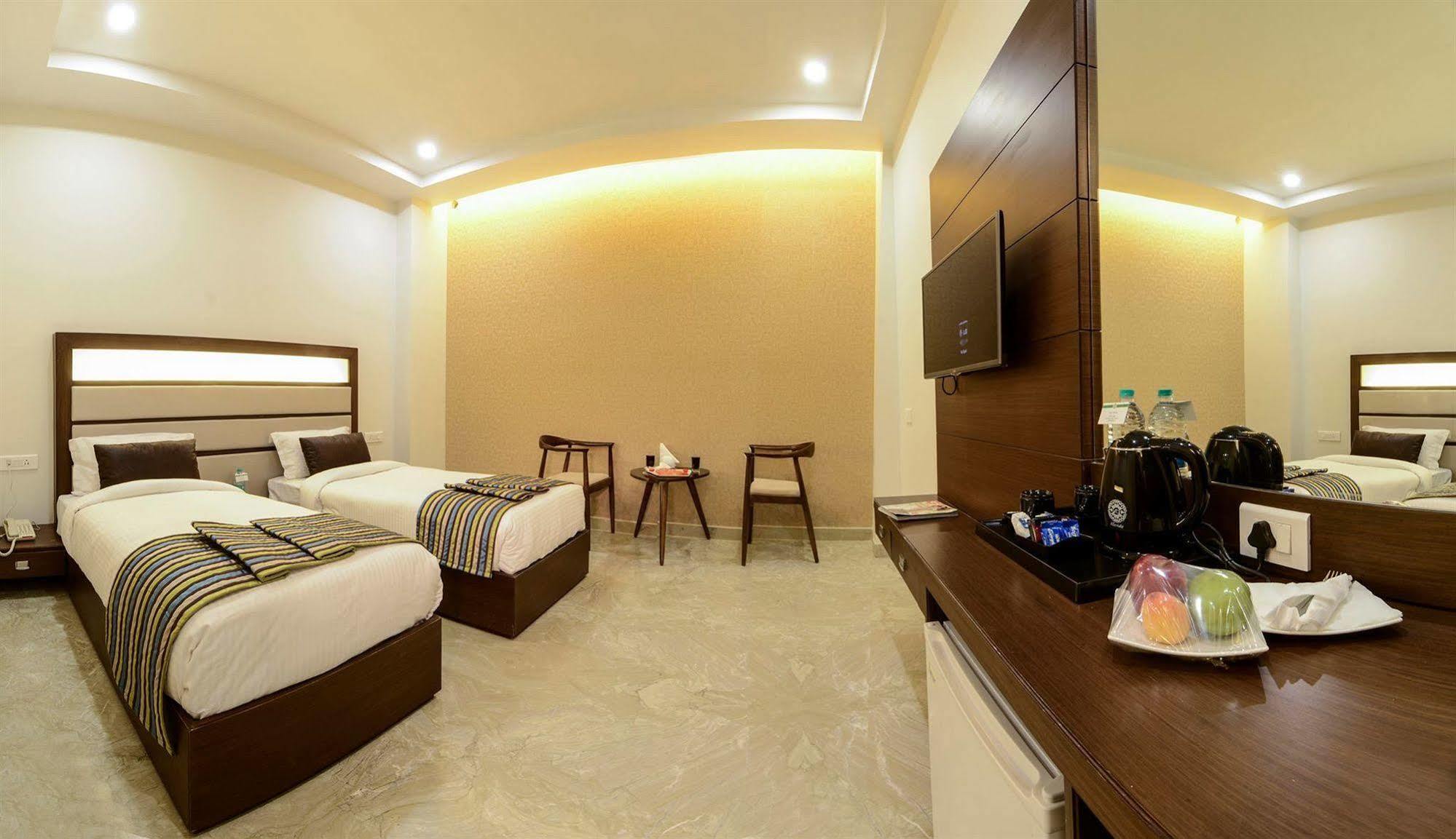 Hotel Alleviate Agra  Buitenkant foto