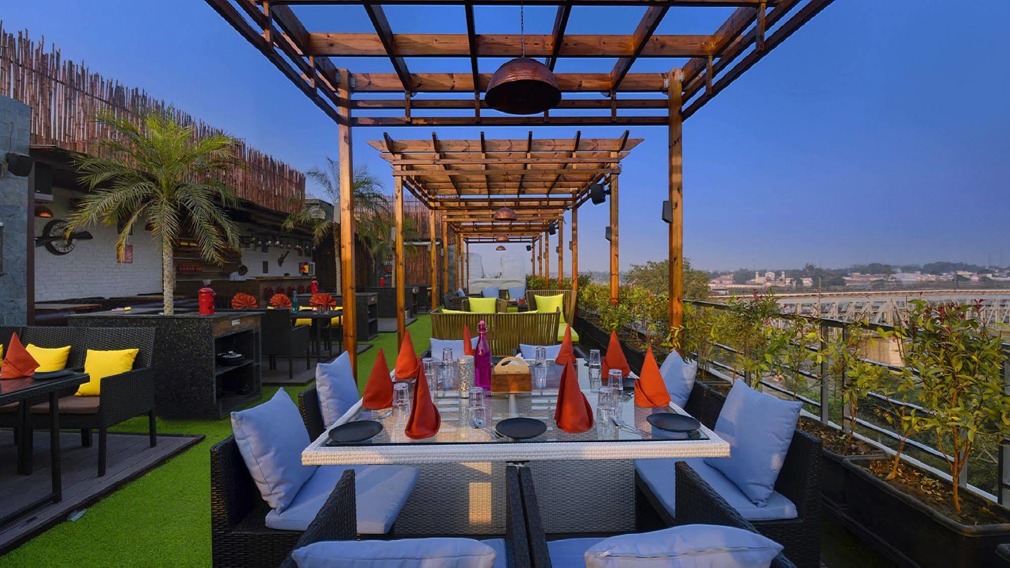 Hotel Alleviate Agra  Buitenkant foto