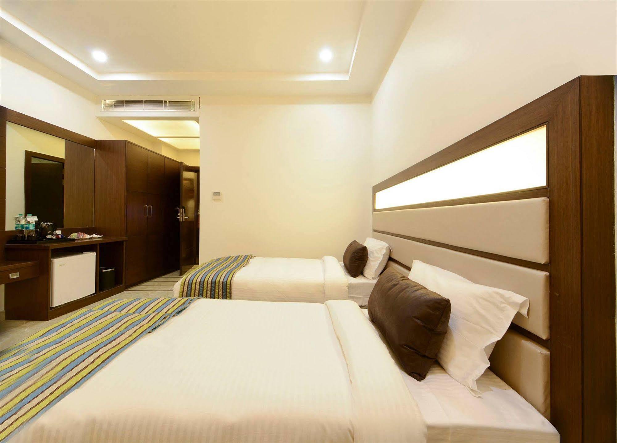 Hotel Alleviate Agra  Buitenkant foto