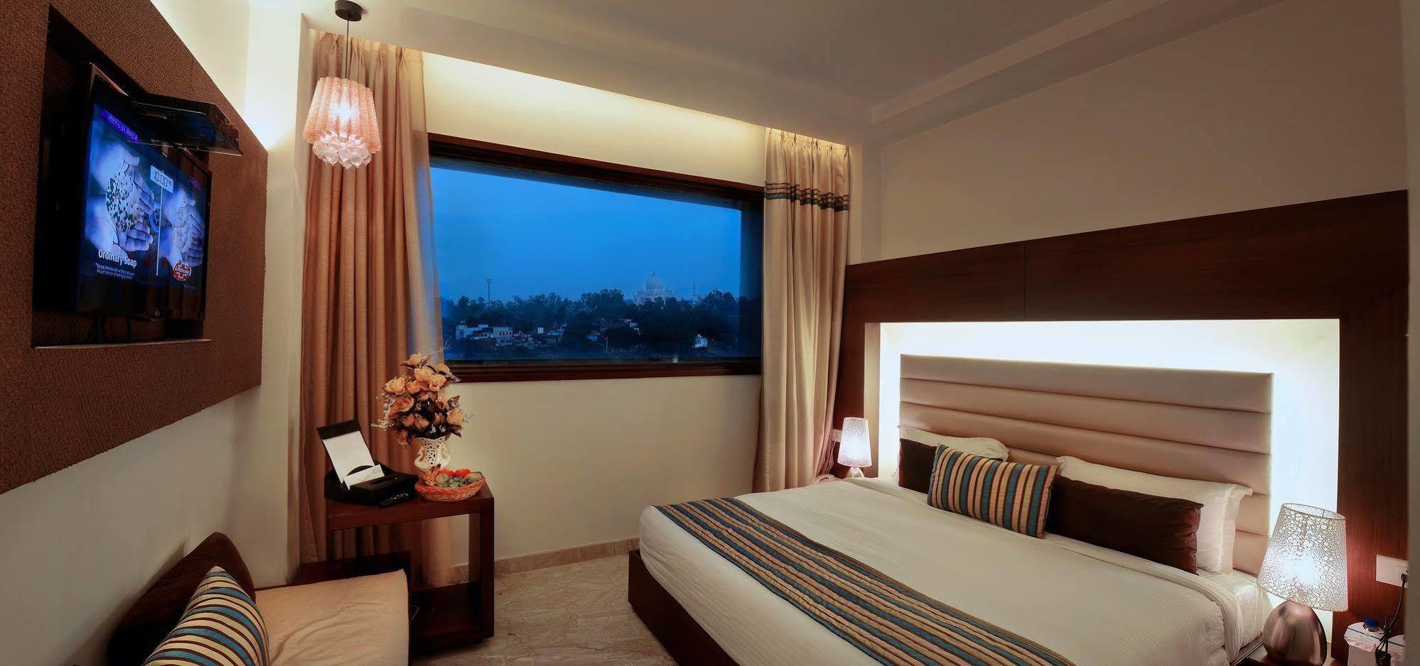Hotel Alleviate Agra  Buitenkant foto
